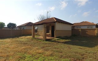 2 Bedroom House in Erasmus