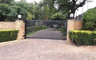 8565 m² Farm in Glen Austin AH