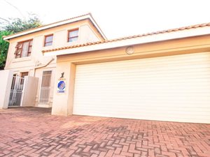 3 Bed Apartment in Edendale