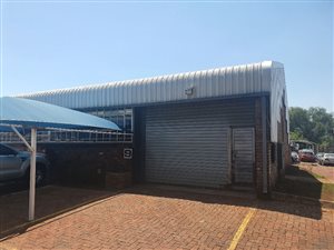 222 m² Industrial space in Rooihuiskraal