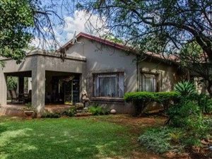 5277 m² Farm in Kameeldrift East