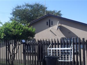 2 Bed House in Wannenburghoogte