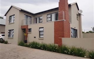 4 Bedroom Cluster in Eldo View