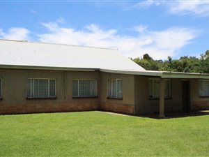 1.2 ha Farm in Vyfhoek