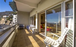 2 Bedroom Apartment in Clifton
