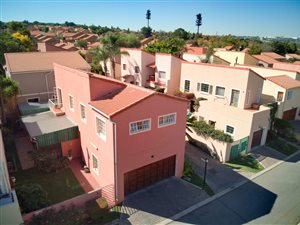 4 Bed Cluster in Halfway Gardens