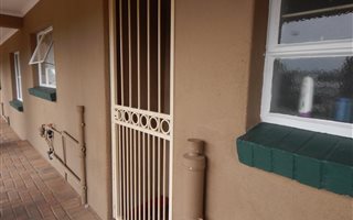 3 Bedroom Apartment in Krugersdorp North