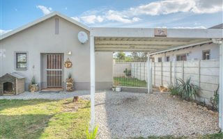 2 Bedroom House in Parsons Vlei