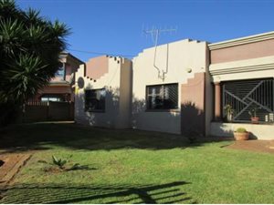 3 Bed House in Kwaggasrand