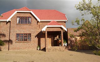 2 Bedroom House in Bizweni