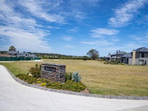 803 m² Land available in George Central