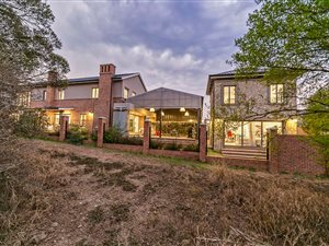 4 Bed House in Helderfontein Estate