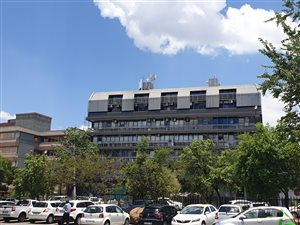 91 m² Commercial space in Lynnwood