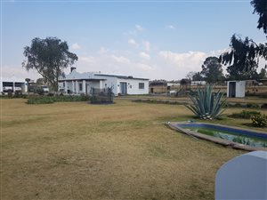 2100 m² Farm in Randfontein