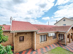 3 Bed House in Woodview