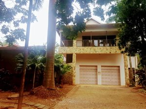 5 Bedroom House in Blythedale Beach