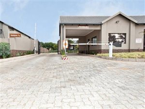 2 Bed Apartment in Rynfield