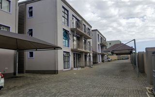 2 Bedroom House in Jeffreys Bay