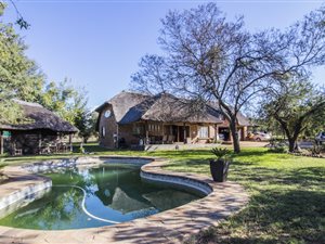 4.4 ha Farm in Kameelfontein and surrounds