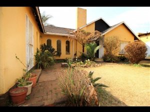 5 Bed House in Rondebult