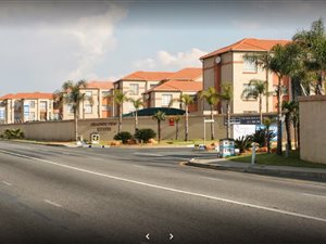 2 Bed Townhouse in Aeroton