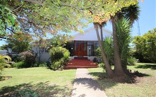 3 Bedroom House in Fernglen