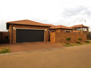 3 Bed Cluster in Jansen Park