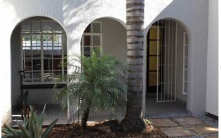 3 Bedroom House in Elma Park