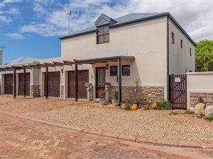 3 Bed House in Atlantic Beach Golf Estate
