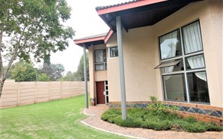 3 Bedroom Cluster in Nortons Home Estate