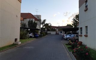 2 Bedroom Townhouse in Bedfordview