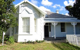 4 Bedroom House in Claremont