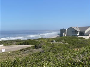 855 m² Land available in Dana Bay
