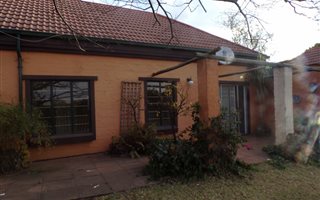 2 Bedroom Simplex in Sundowner