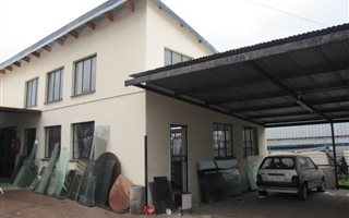 400 m² Commercial space in Silverton