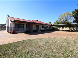 1474 m² Commercial space in Newcastle Central