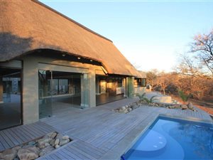 4 Bed House in Raptors View Wildlife Estate