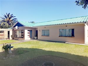 3 Bed House in George South