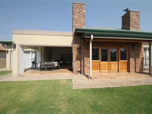 3 Bed House in Retire at Midstream