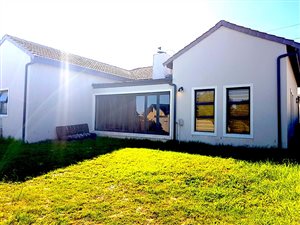 3 Bed House in Burgundy Estate