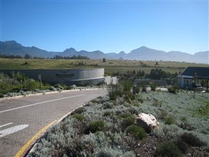 604 m² Land available in Welgelegen