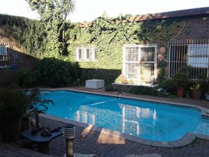 4 Bed House in Jordaan park