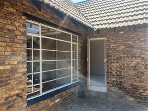 3 Bed Townhouse in Middelburg Central