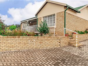 3 Bed Townhouse in Honeydew Manor