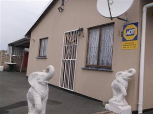 6 Bed House in Savanna Park