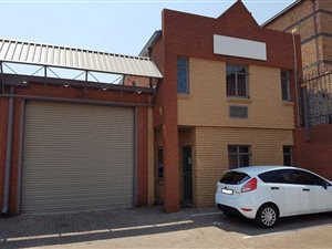 239 m² Industrial space in Strydompark