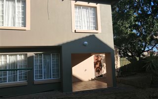 3 Bedroom Apartment in Waterval East