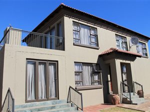 3 Bed House in Thatchfield