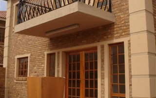 3 Bedroom Townhouse in Modder East