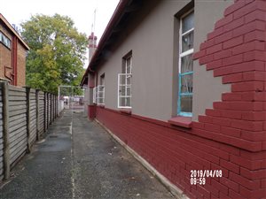 9 Bed House in Vereeniging Central